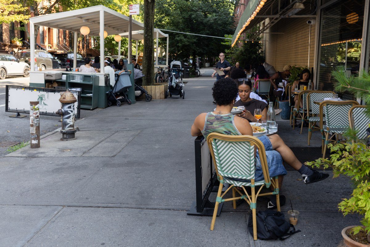 Bon Appétit: Year-Round Roadside Dining Set To Return to NYC Under Newly Passed Bills
