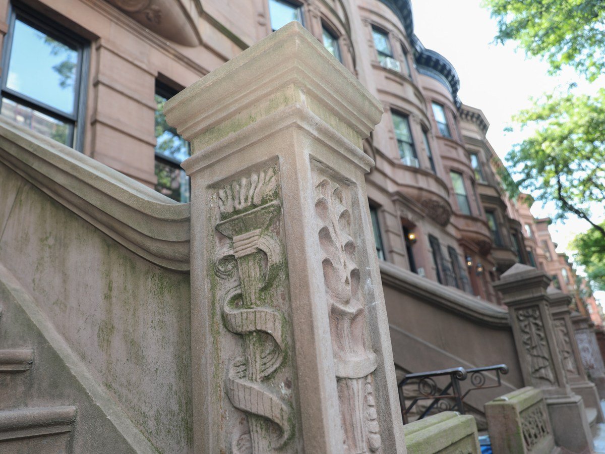 NYC Homeowners Escape ‘Scary’ Pied-à-Terre Tax Threat